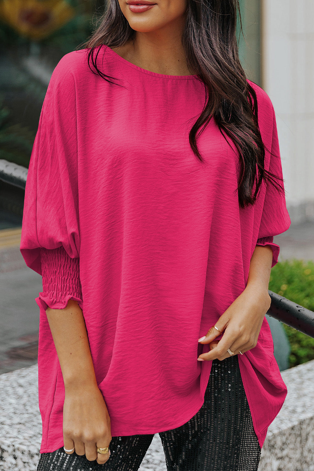 Blusa informal de media manga con puños fruncidos, color blanco, lisa