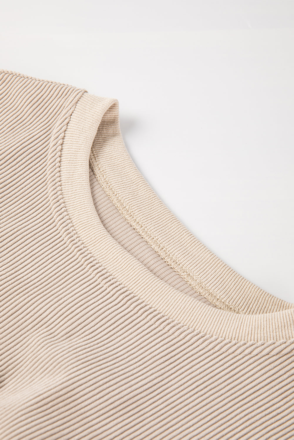 Sudadera holgada de canalé arrugado con hombros caídos en color gris claro