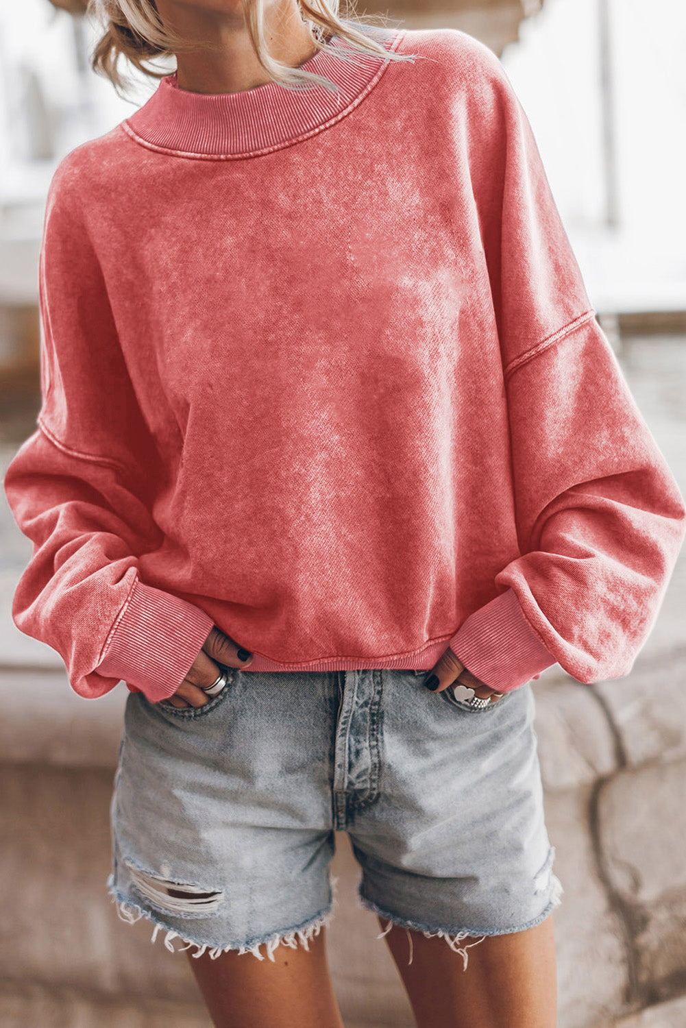 Sudadera con cuello redondo y hombros caídos, color marrón