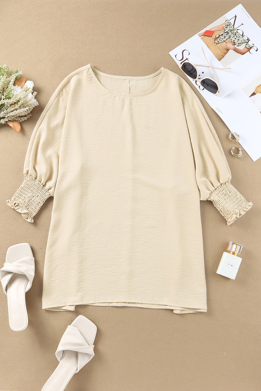 Blusa informal de media manga con puños fruncidos, color blanco, lisa