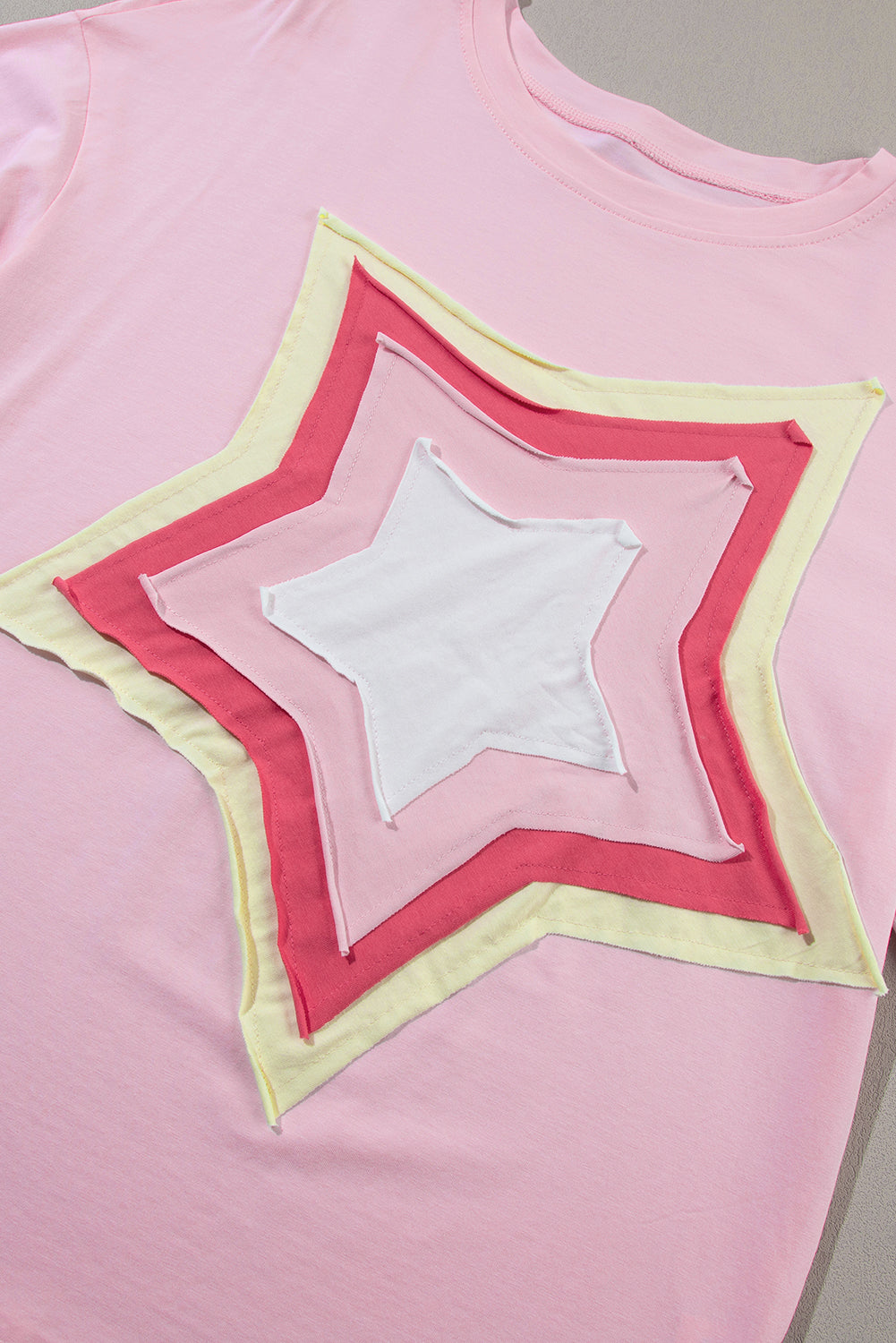 Camiseta extragrande de manga corta con parches de estrellas y bloques de color Bonbon