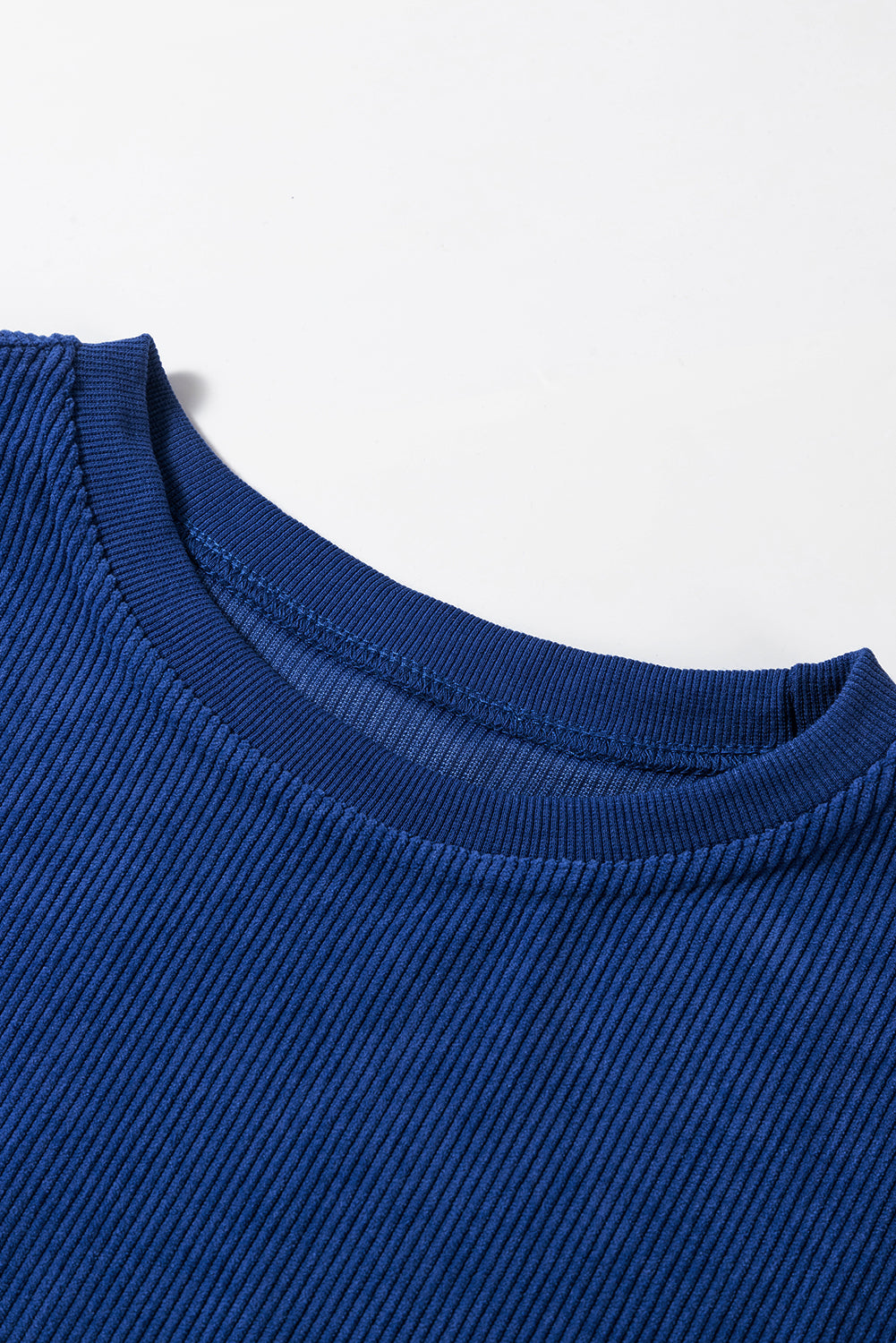 Sudadera holgada de canalé arrugado con hombros caídos en color gris claro