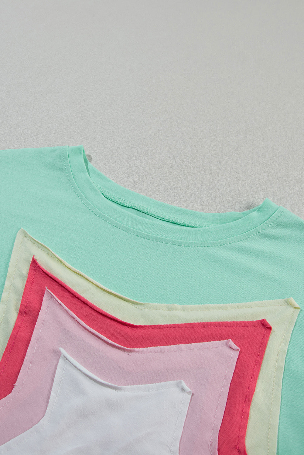 Camiseta extragrande de manga corta con parches de estrellas y bloques de color Bonbon