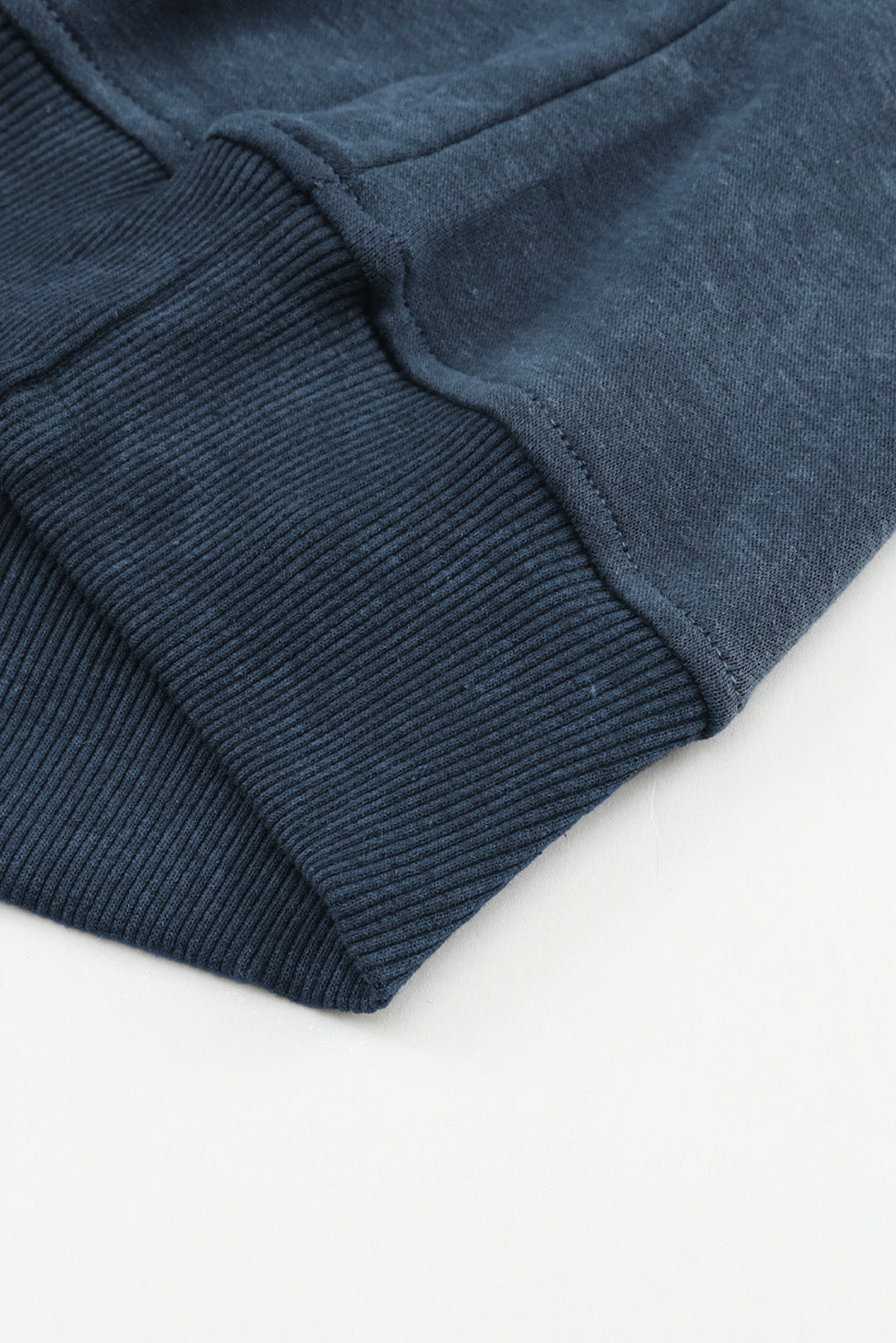 Sudadera con cuello redondo y hombros caídos, color marrón