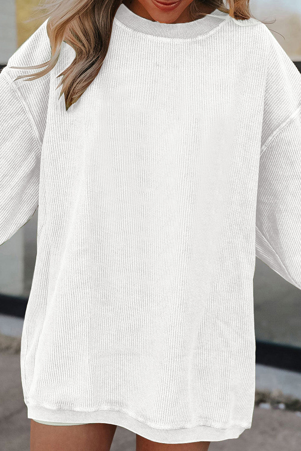 Sudadera holgada de canalé arrugado con hombros caídos en color gris claro