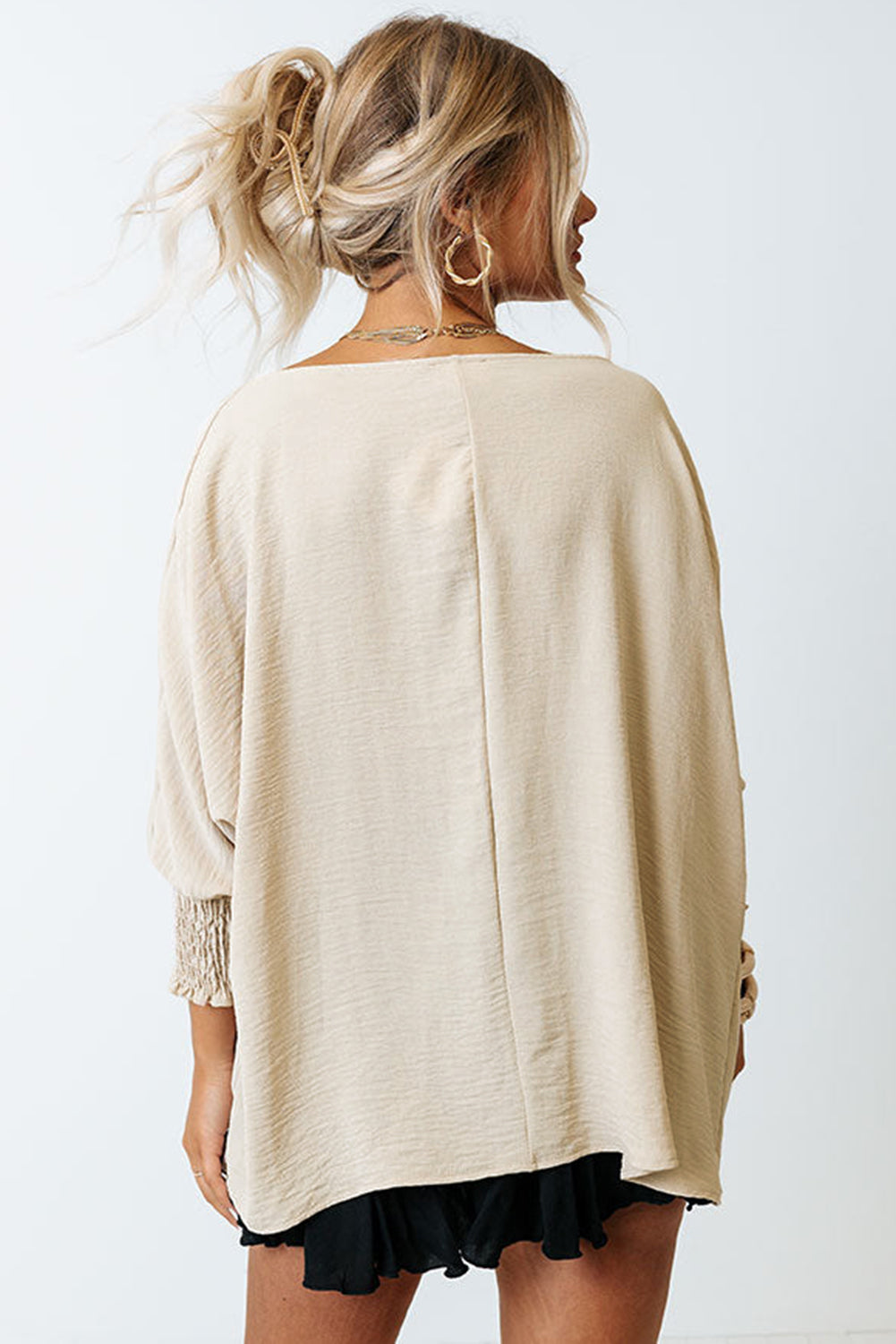 Blusa informal de media manga con puños fruncidos, color blanco, lisa