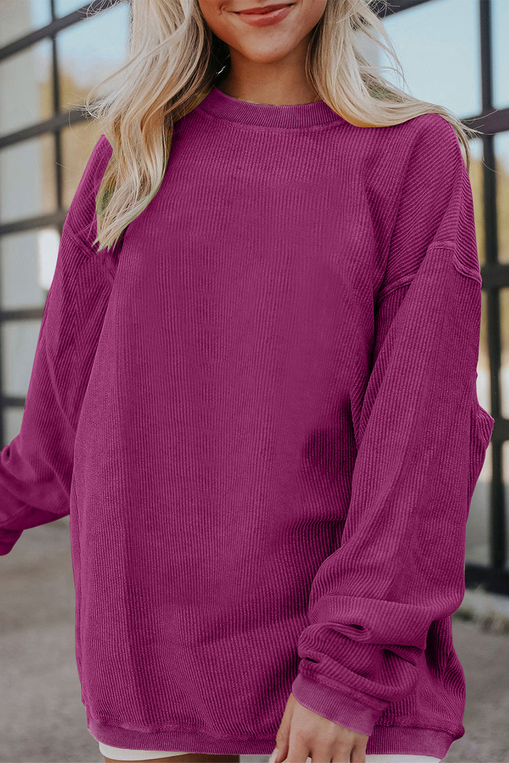 Sudadera holgada de canalé arrugado con hombros caídos en color gris claro