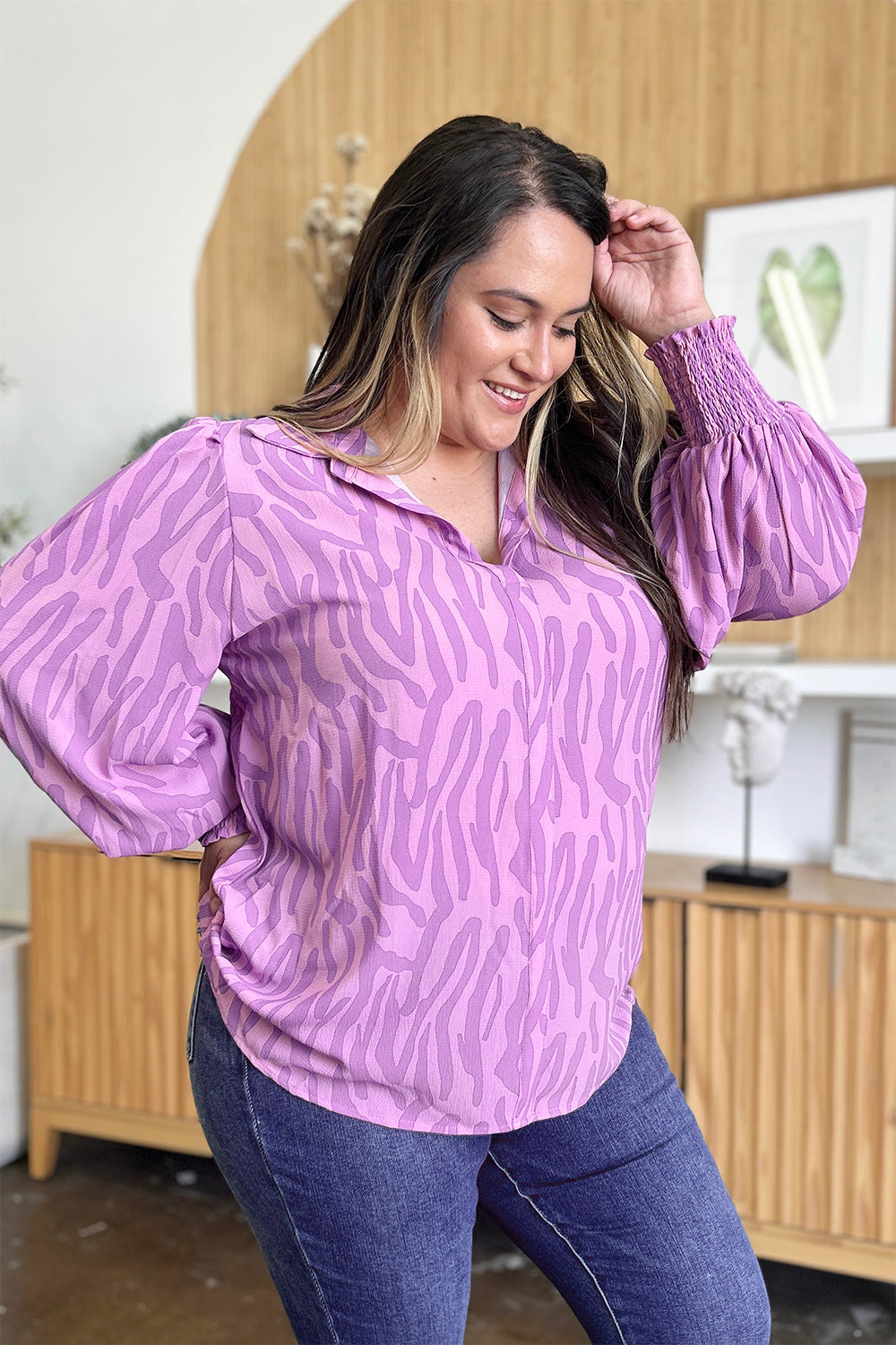 Blusa de manga larga fruncida con estampado de tamaño completo de Double Take