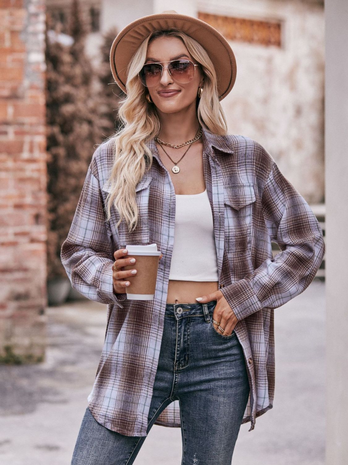 Camisa larga con hombros caídos y cuadros