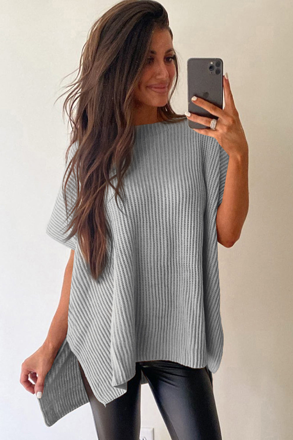 Top de punto de gran tamaño con mangas cortas estilo dolman y abertura lateral en color gris | S - XL | 3 COLORES