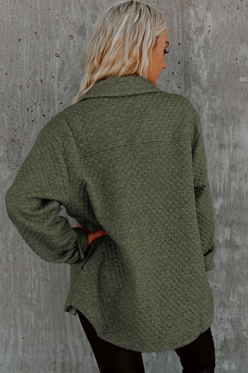 Chaqueta con botones y bolsillos con textura de celosía verde