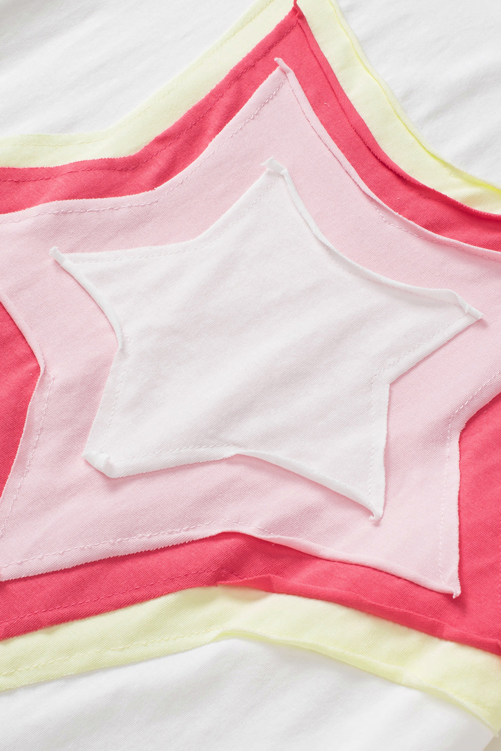 Camiseta extragrande de manga corta con parches de estrellas y bloques de color Bonbon