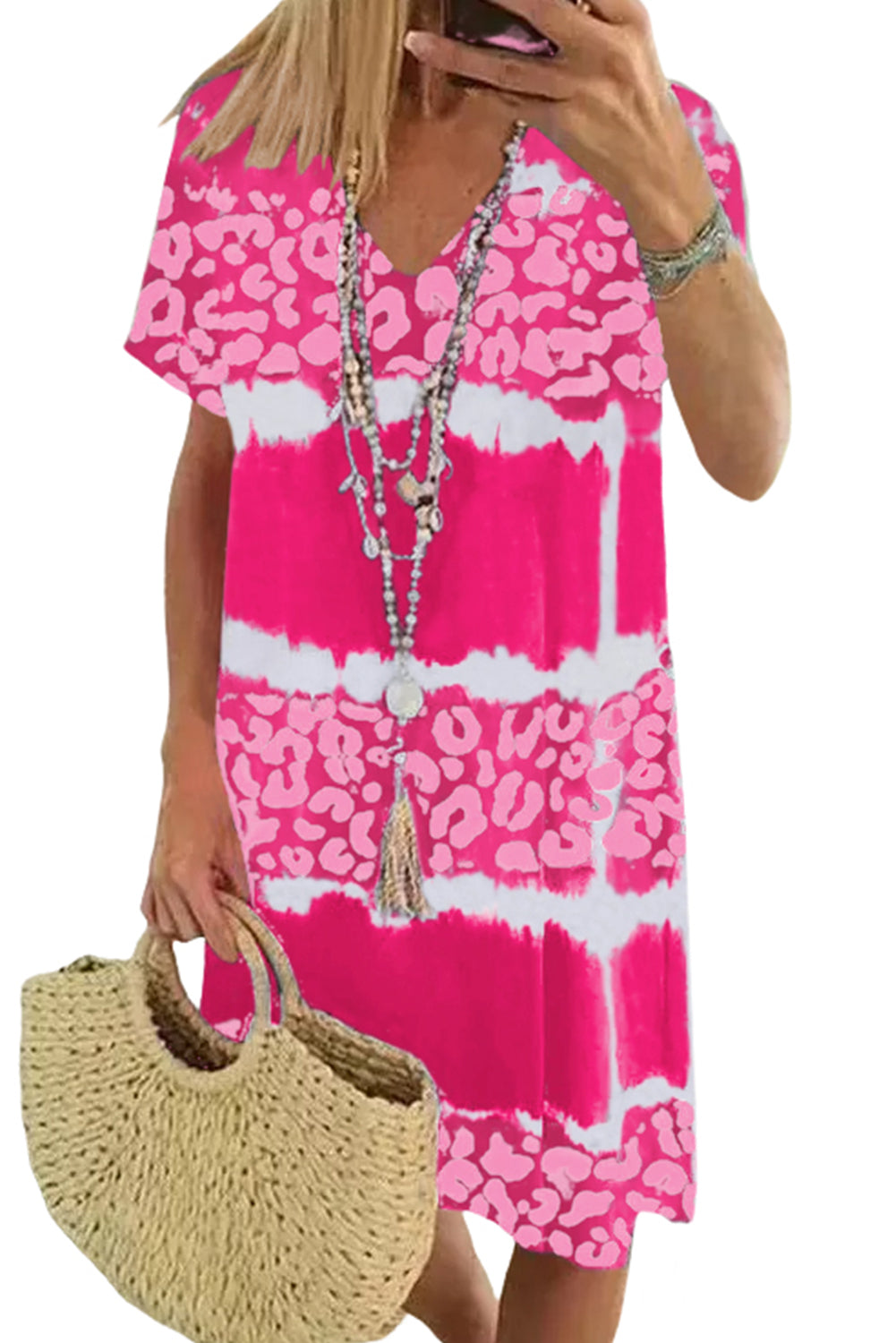 Vestido estilo camiseta con escote en V y bloques de color teñido anudado y estampado de leopardo en rosa