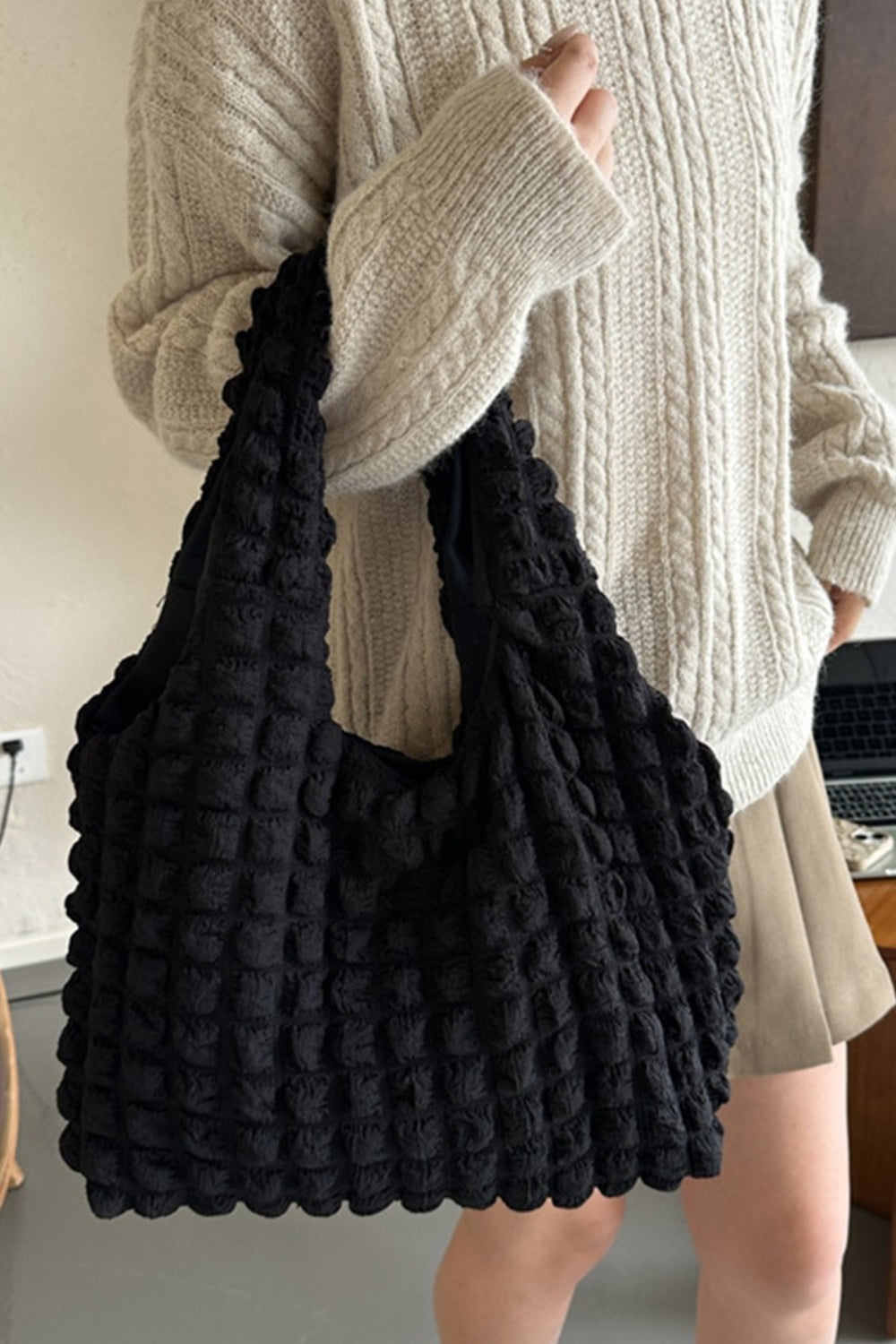 Bolso tote de hombro acolchado Zenana Cloud