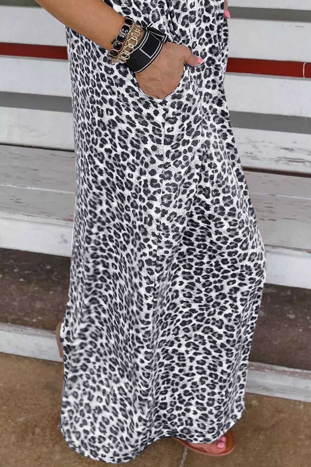 Vestido largo informal con bolsillos y mangas cortas y estampado de leopardo gris
