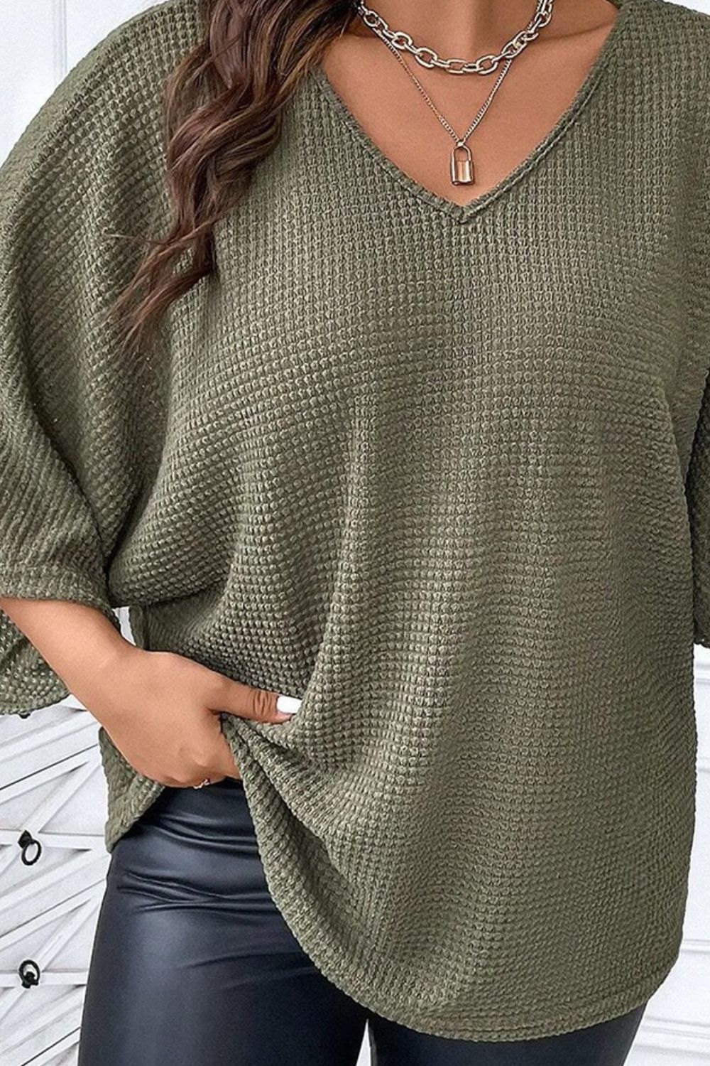 Blusa de cuello en V de punto gofre de talla grande