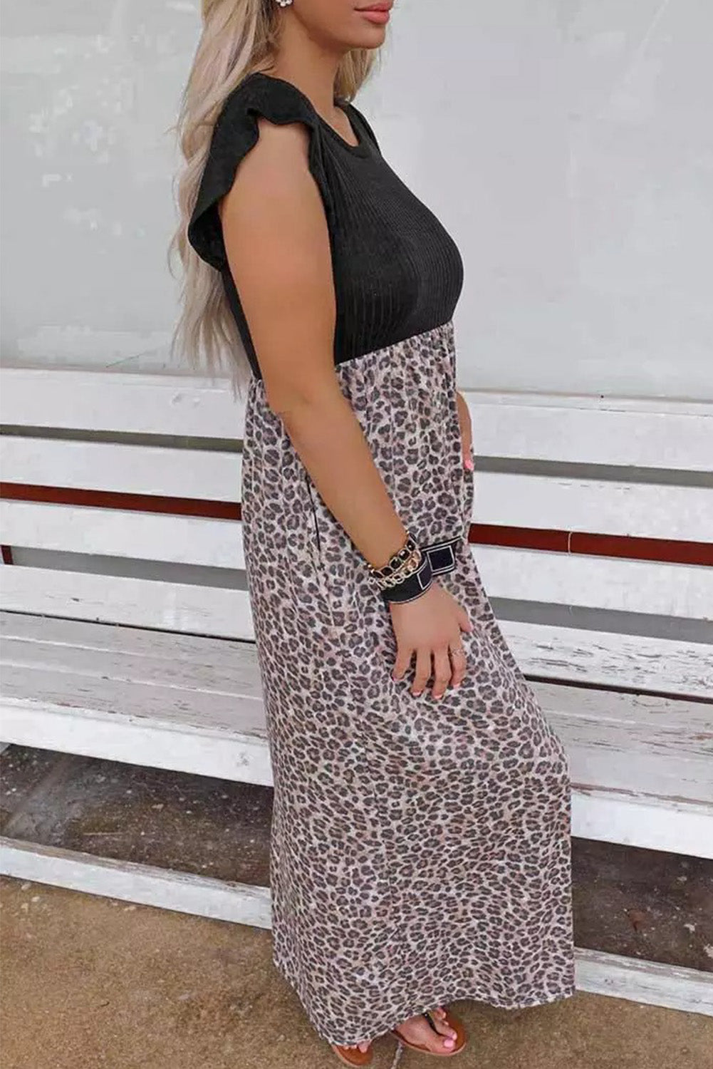 Vestido largo informal con bolsillos y mangas cortas y estampado de leopardo gris