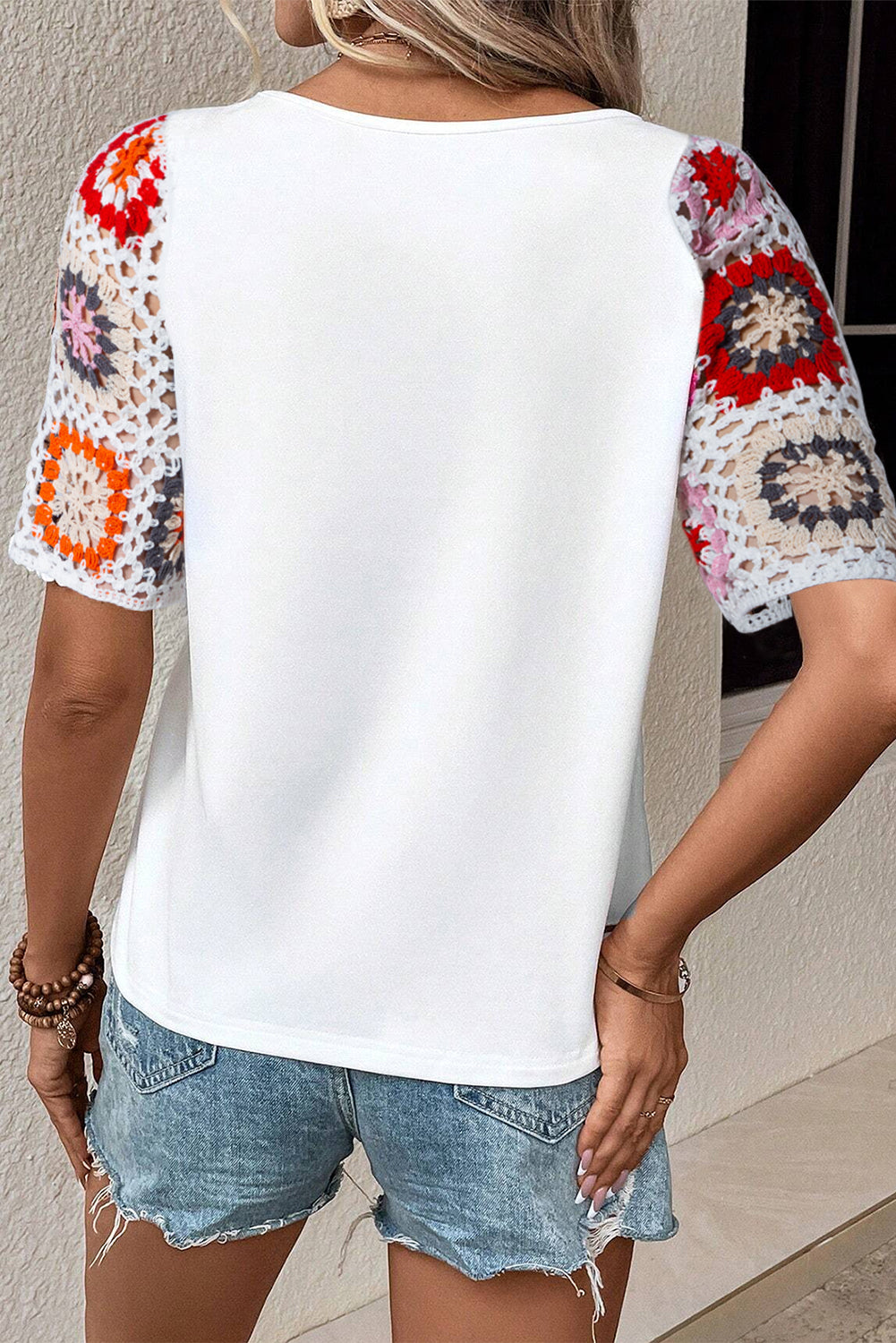 Camiseta con mangas de crochet y estampado floral ahuecado estilo boho turquesa