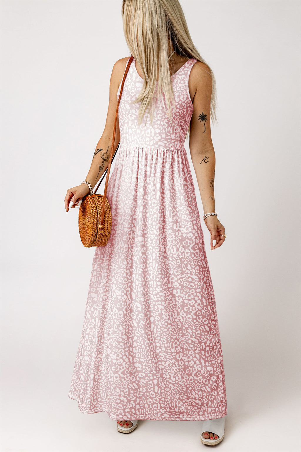 Vestido largo sin mangas con bolsillos y estampado de leopardo gris