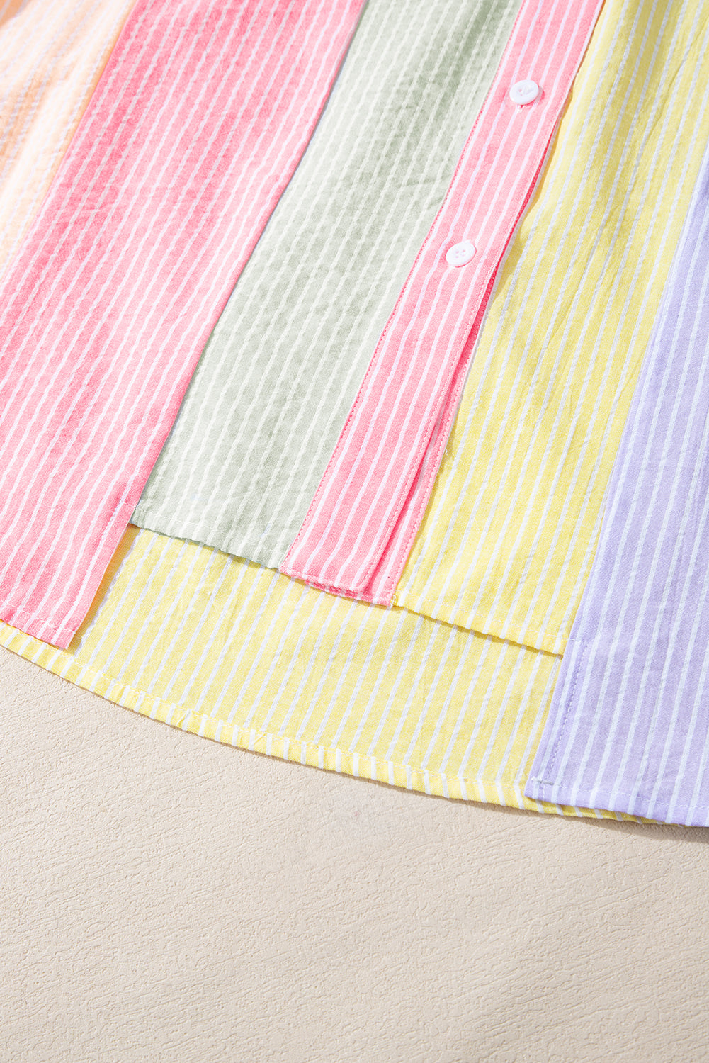 Camisa oversize con botones y bloques de color de rayas rosas