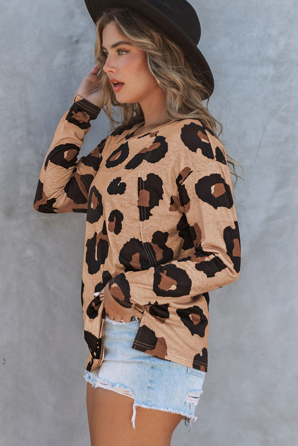 Blusa informal holgada de manga larga con estampado de leopardo blanco