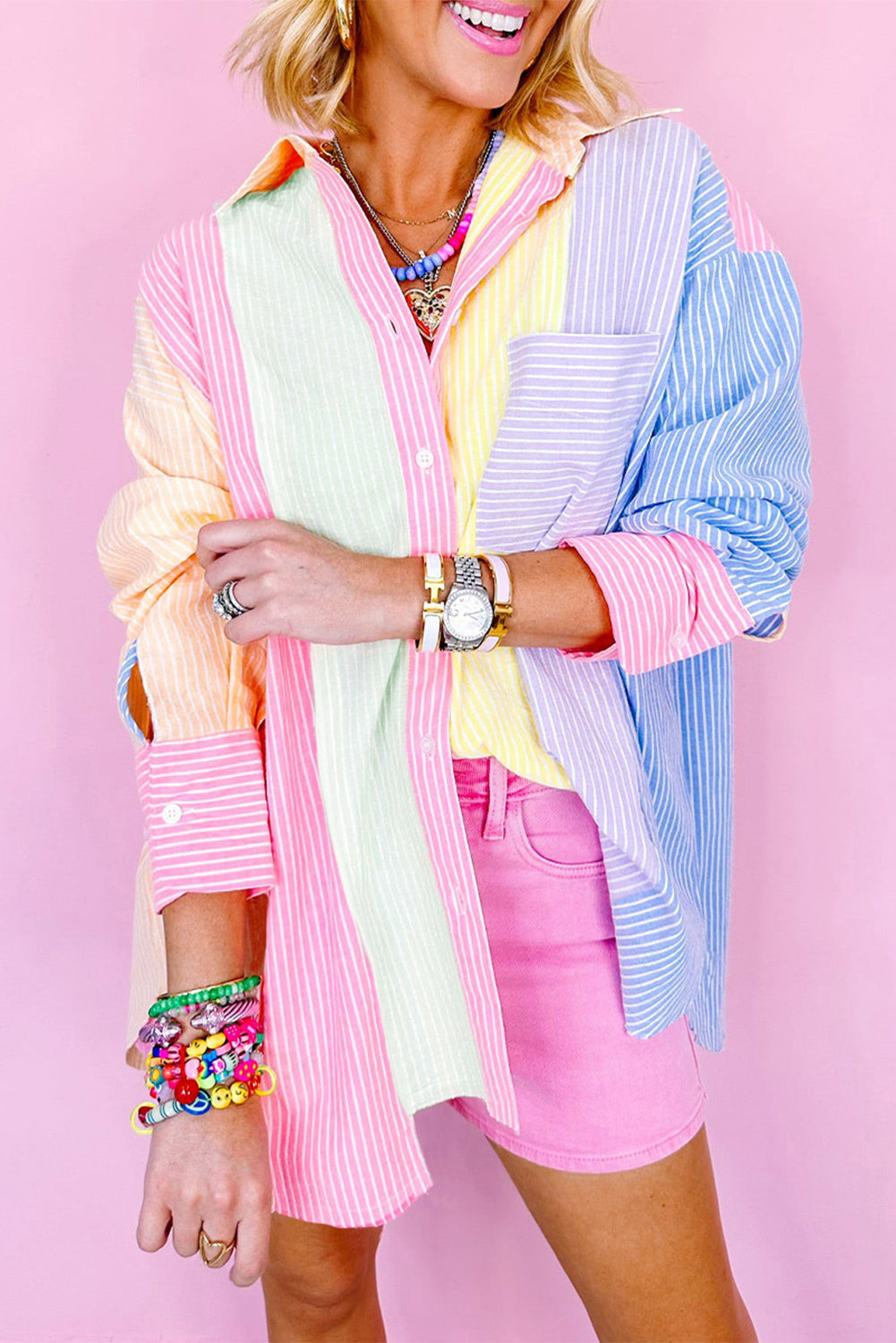 Camisa oversize con botones y bloques de color de rayas rosas