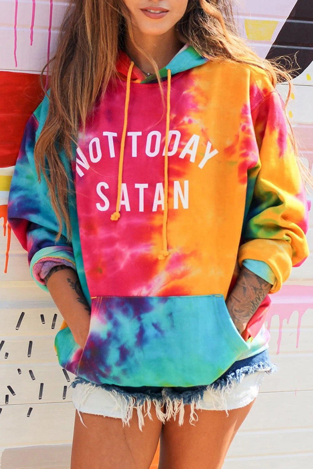 Sudadera con capucha teñida con el mensaje Not Today Satan