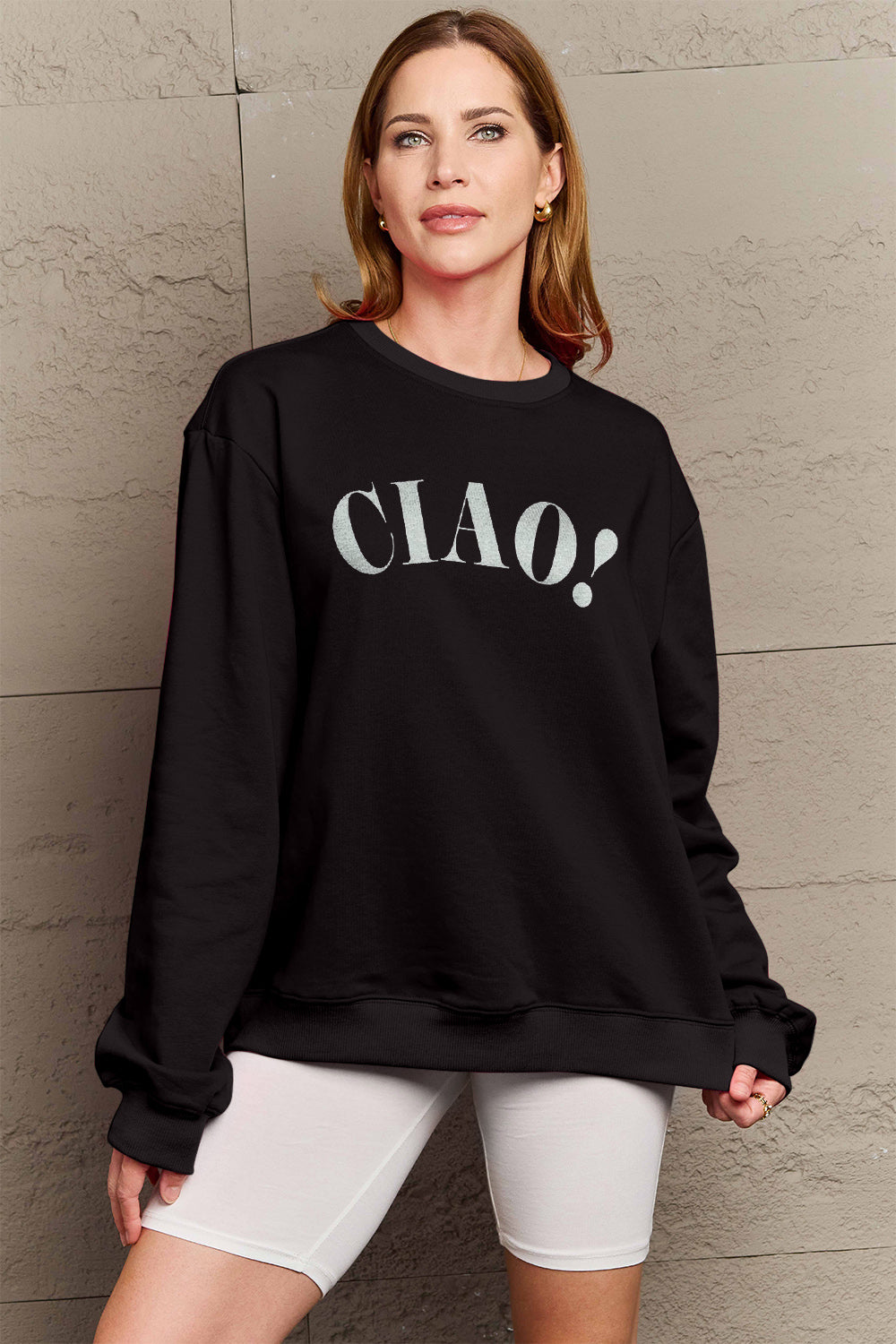 Sudadera de cuello redondo de tamaño completo ¡CIAO! de Simply Love