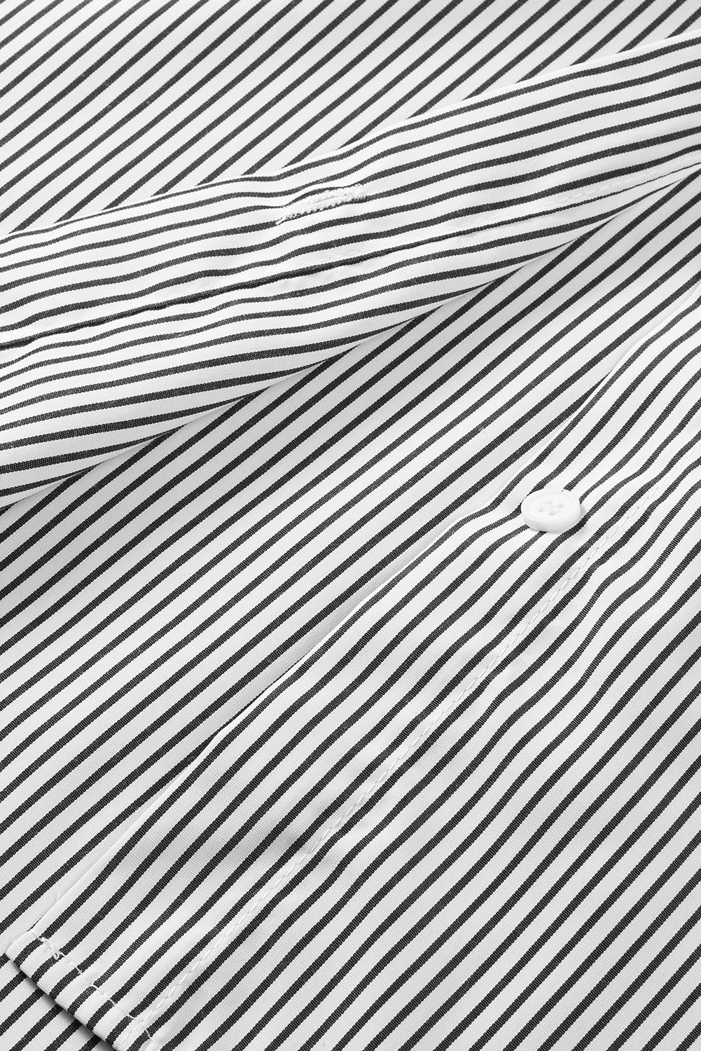 Camisa informal de rayas negras con puños fruncidos