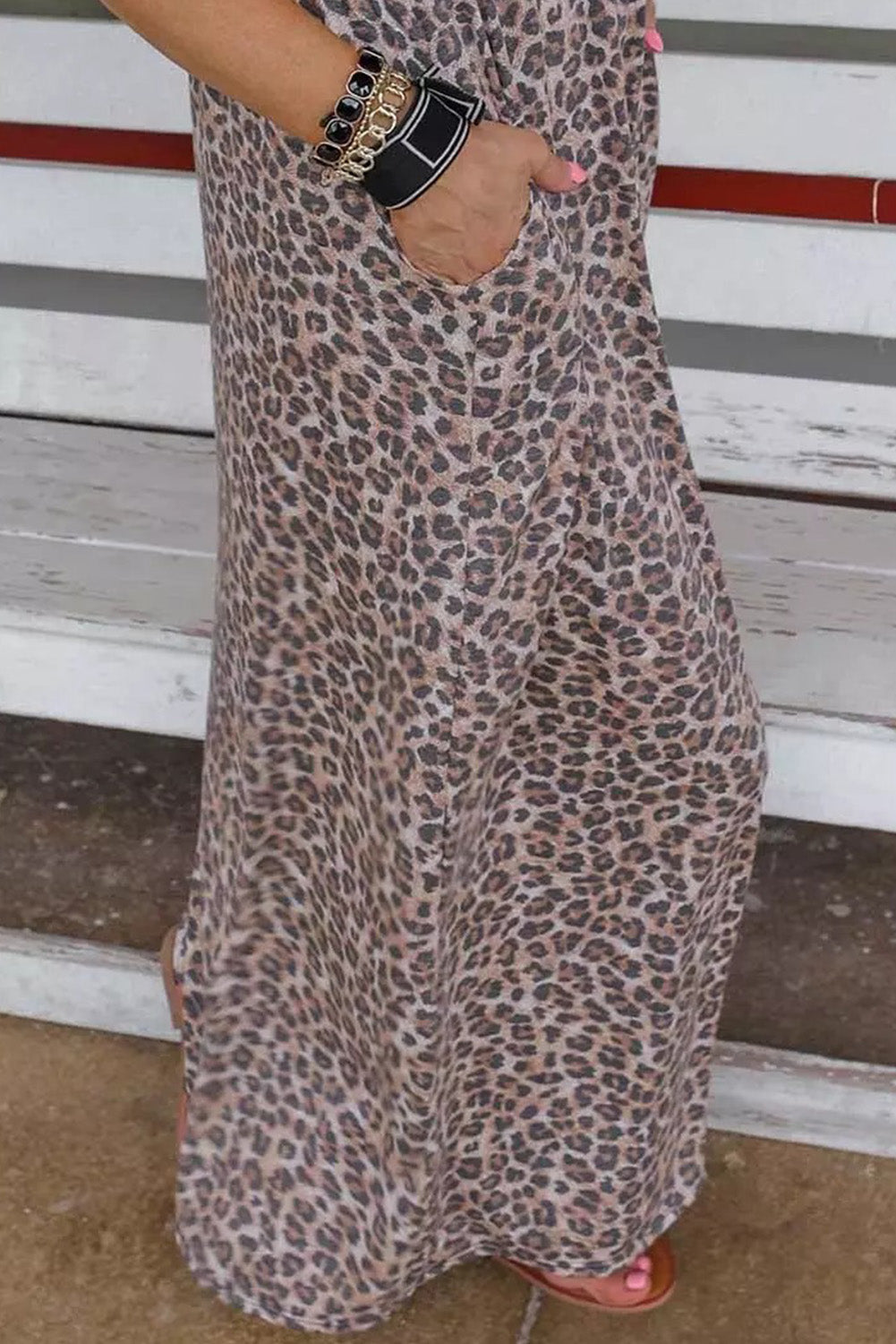 Vestido largo informal con bolsillos y mangas cortas y estampado de leopardo gris