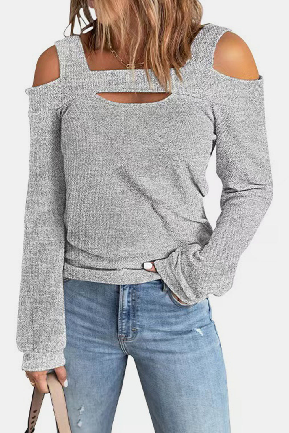 Blusa con hombros descubiertos y aberturas en talla grande
