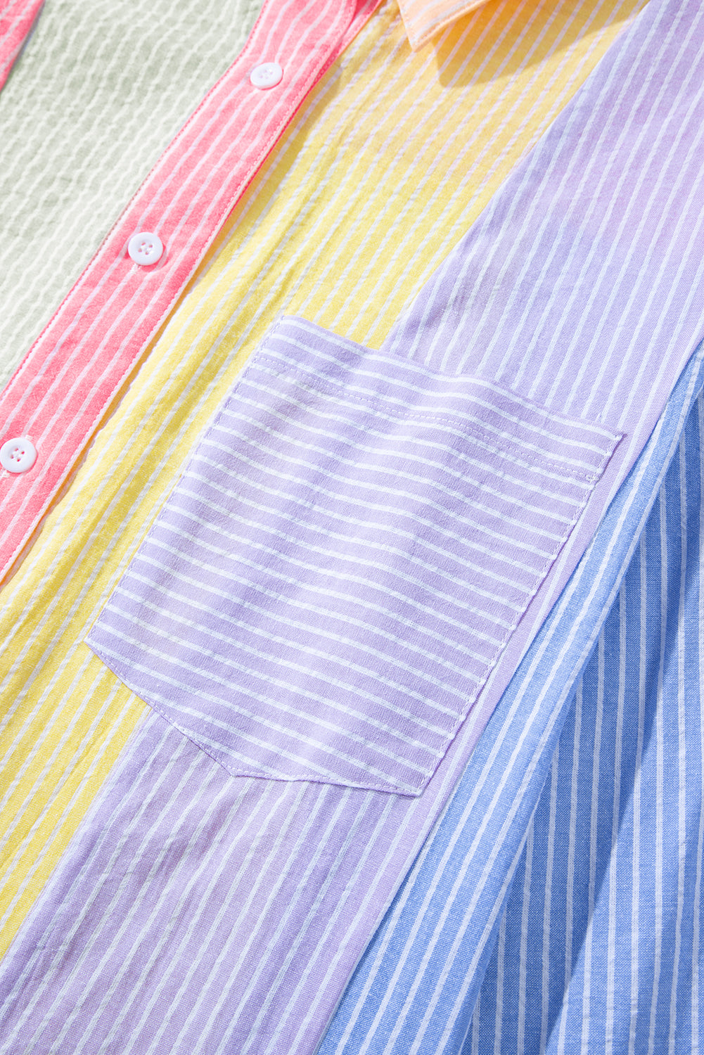 Camisa oversize con botones y bloques de color de rayas rosas