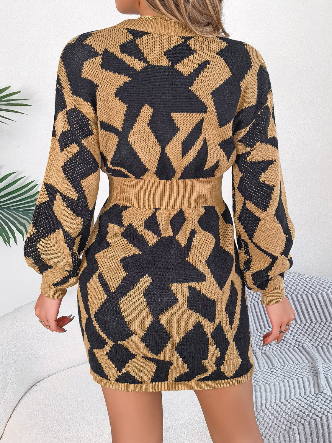 Vestido mini tipo suéter de manga larga con escote redondo y aberturas en contraste | SML | 3 COLORES