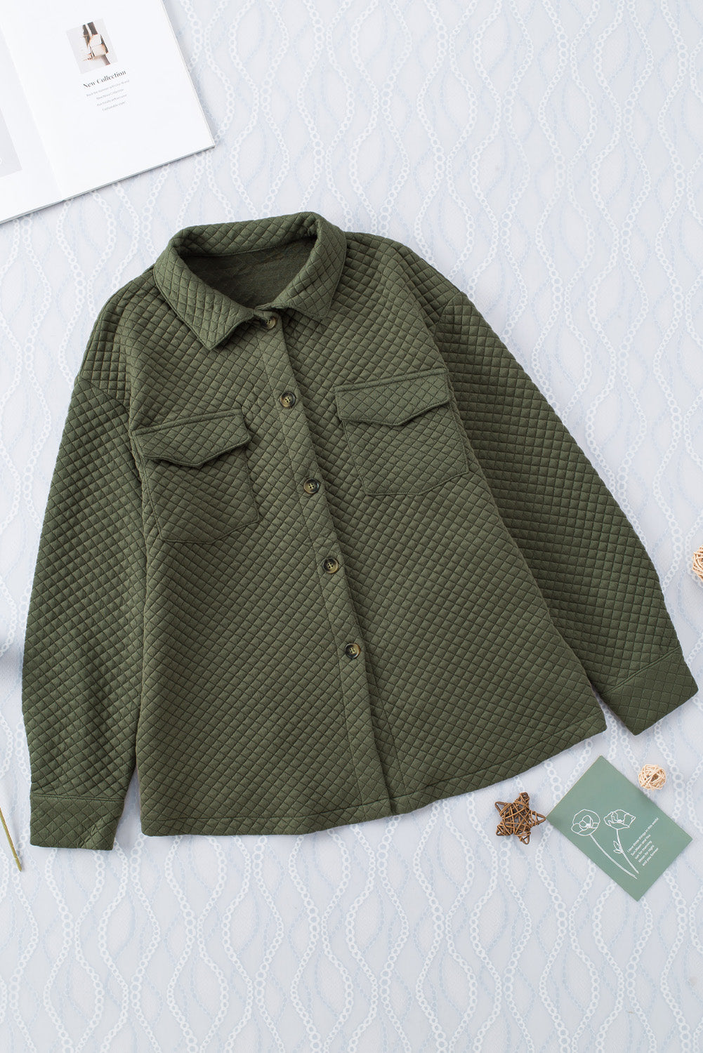 Chaqueta con botones y bolsillos con textura de celosía verde