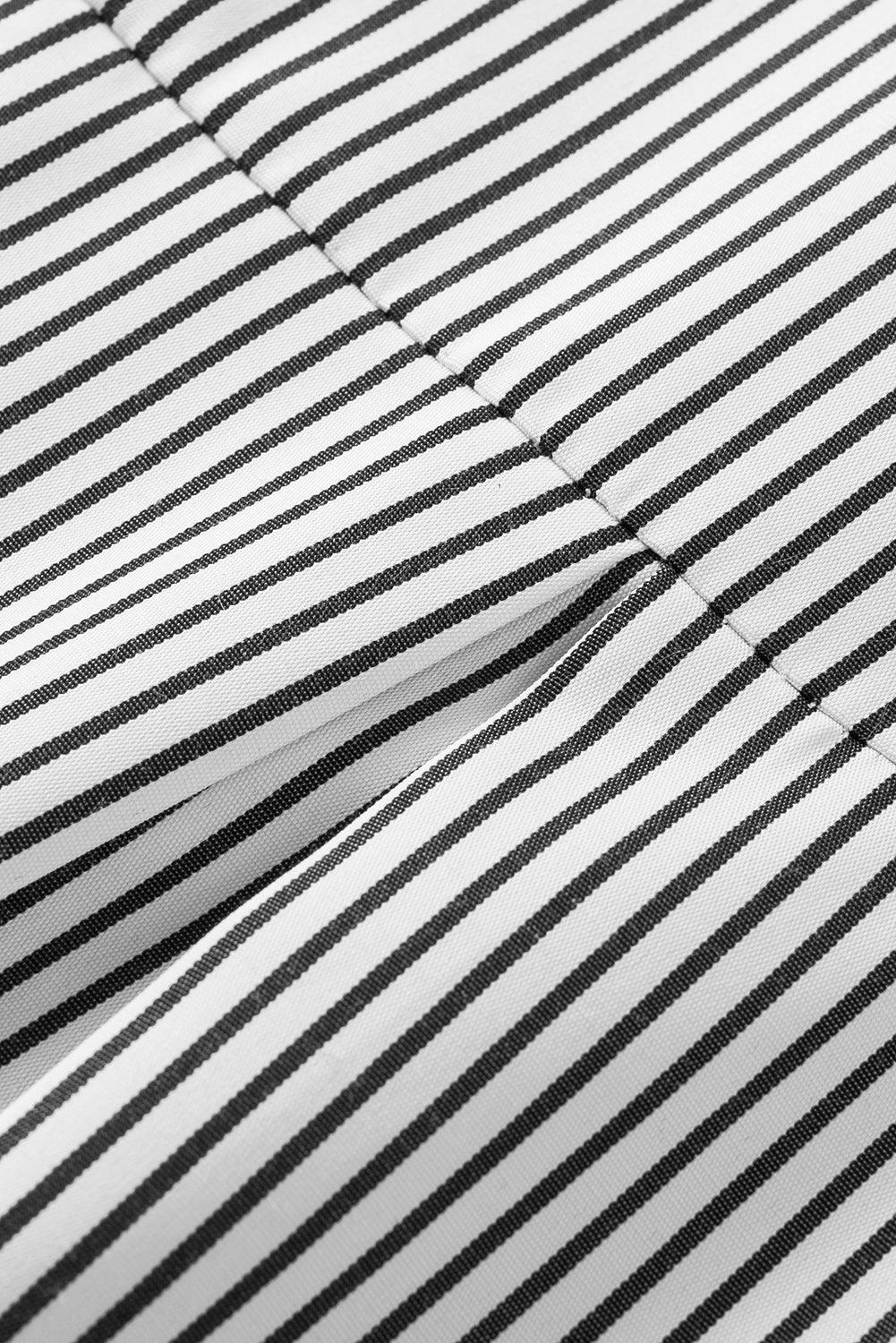 Camisa informal de rayas negras con puños fruncidos