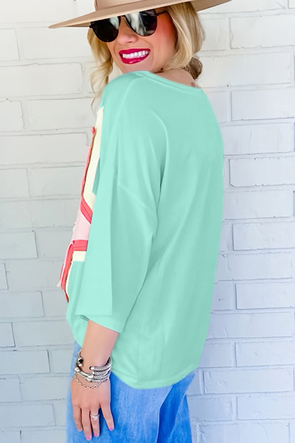 Top de talla grande con parche de estrella y bloques de color Jade Moonlight