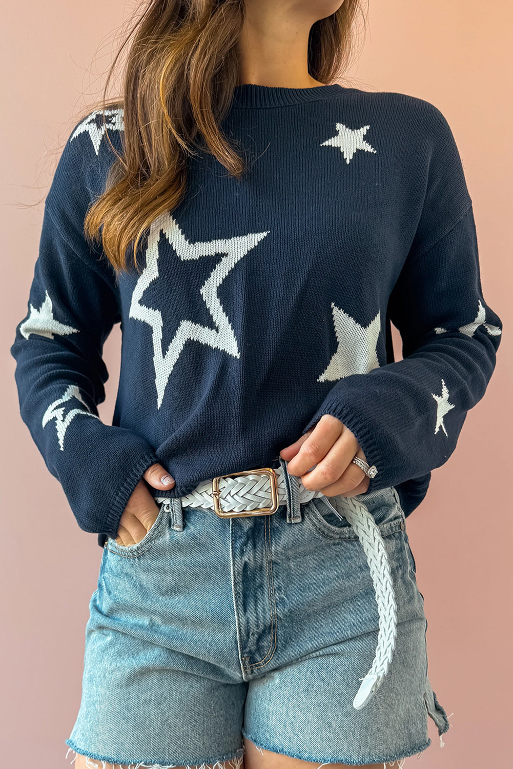 Suéter de punto trenzado con mangas caídas y estampado de estrellas en color azul marino