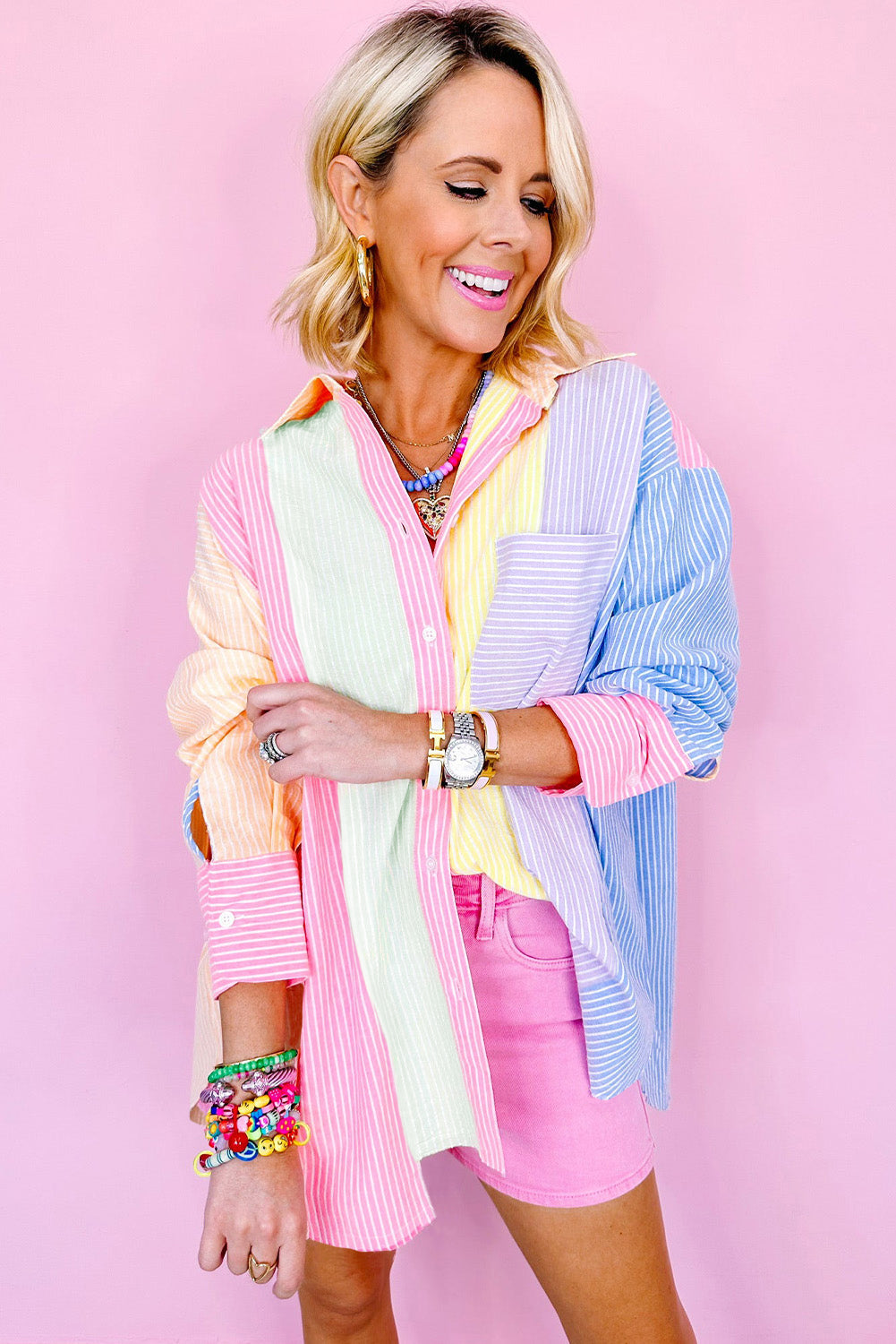 Camisa oversize con botones y bloques de color de rayas rosas