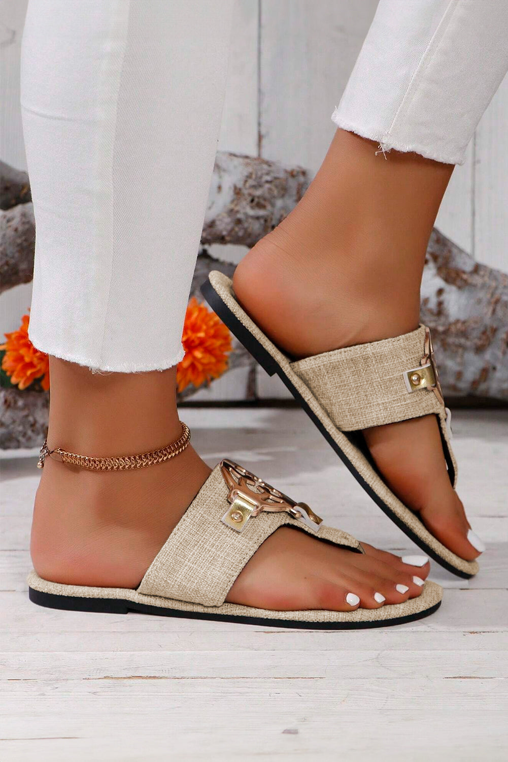 Sandalias de cuero con tiras decorativas de metal estilo vintage en color azul crepúsculo