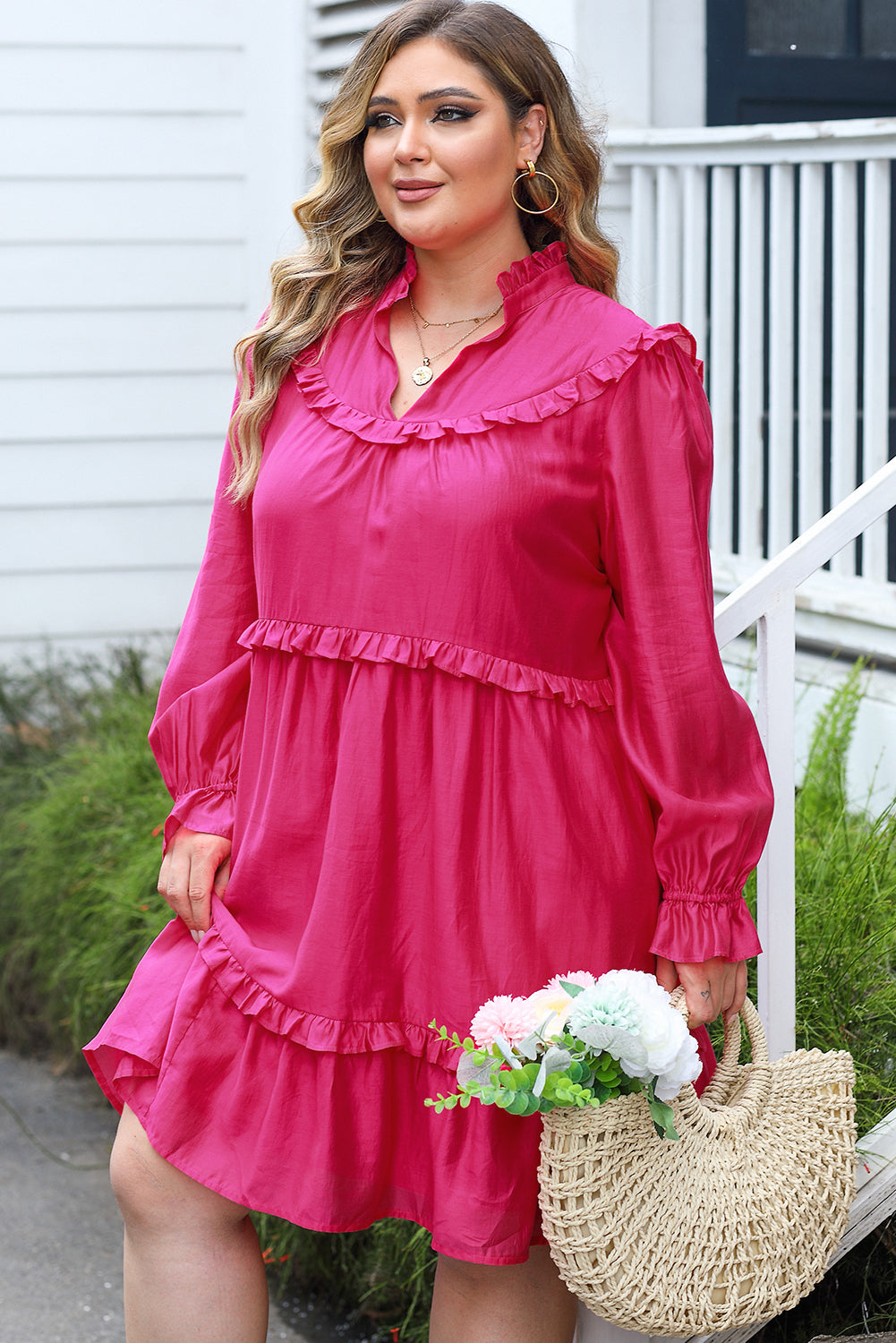 Vestido con mangas abullonadas y volantes en talla grande de Rose 