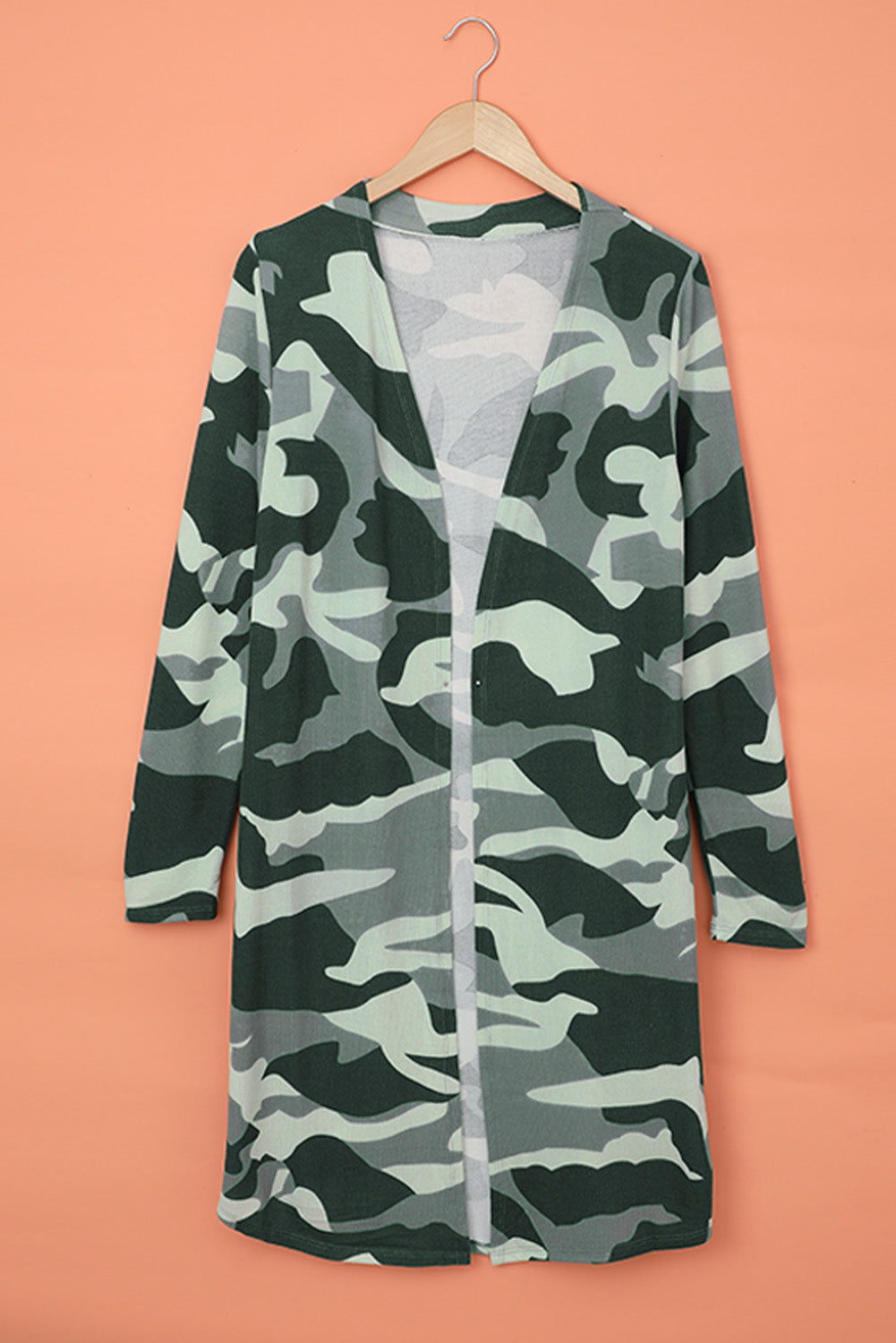 Cárdigan largo con estampado de camuflaje verde