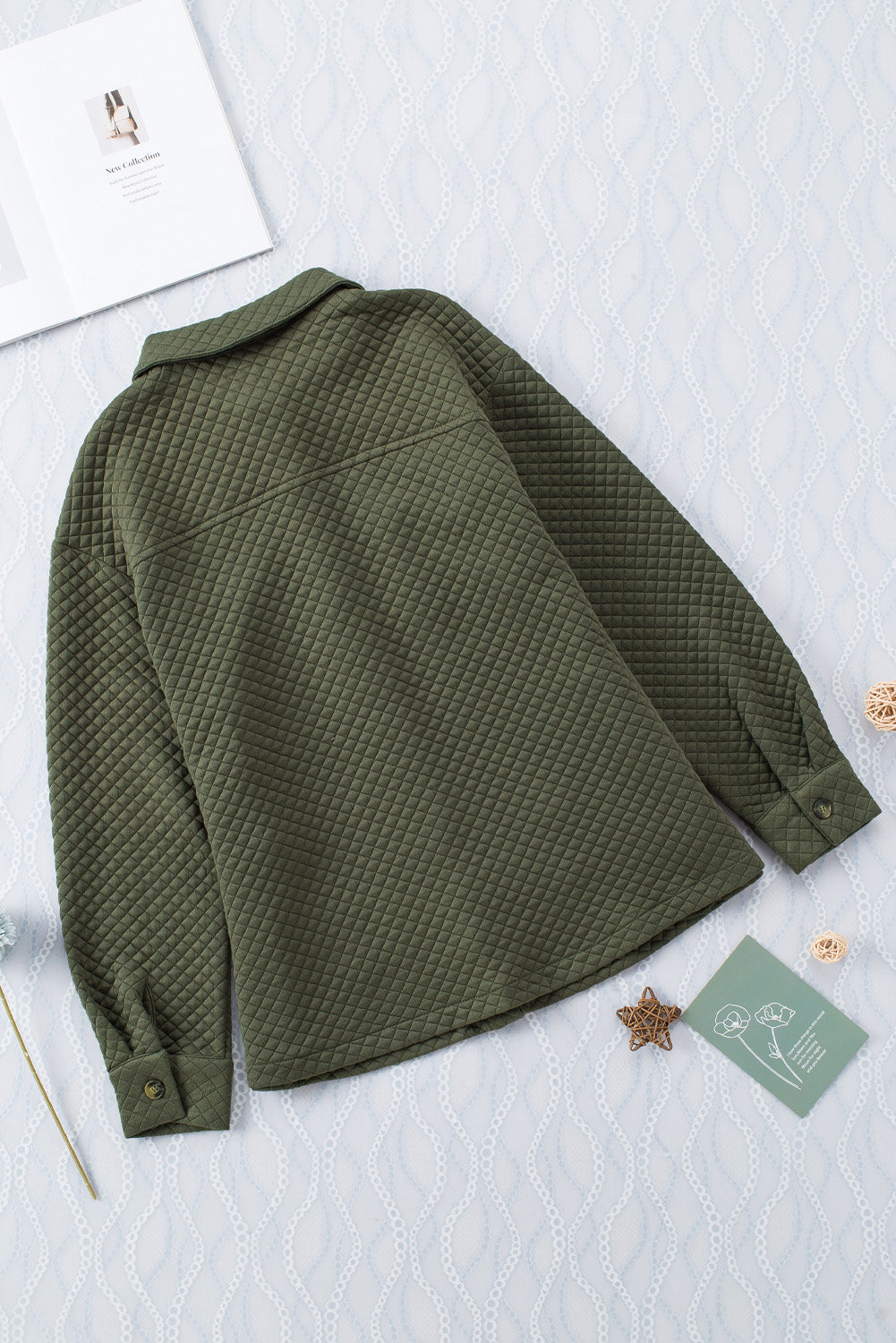 Chaqueta con botones y bolsillos con textura de celosía verde