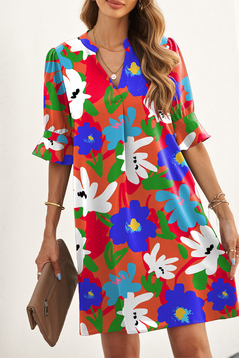 Vestido túnica de manga corta con cuello mandarín y estampado floral de rosas