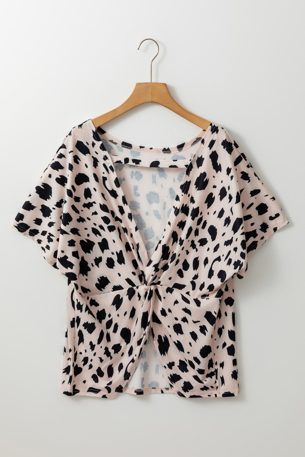 Blusa de talla grande con espalda abierta y estampado de leopardo color caqui