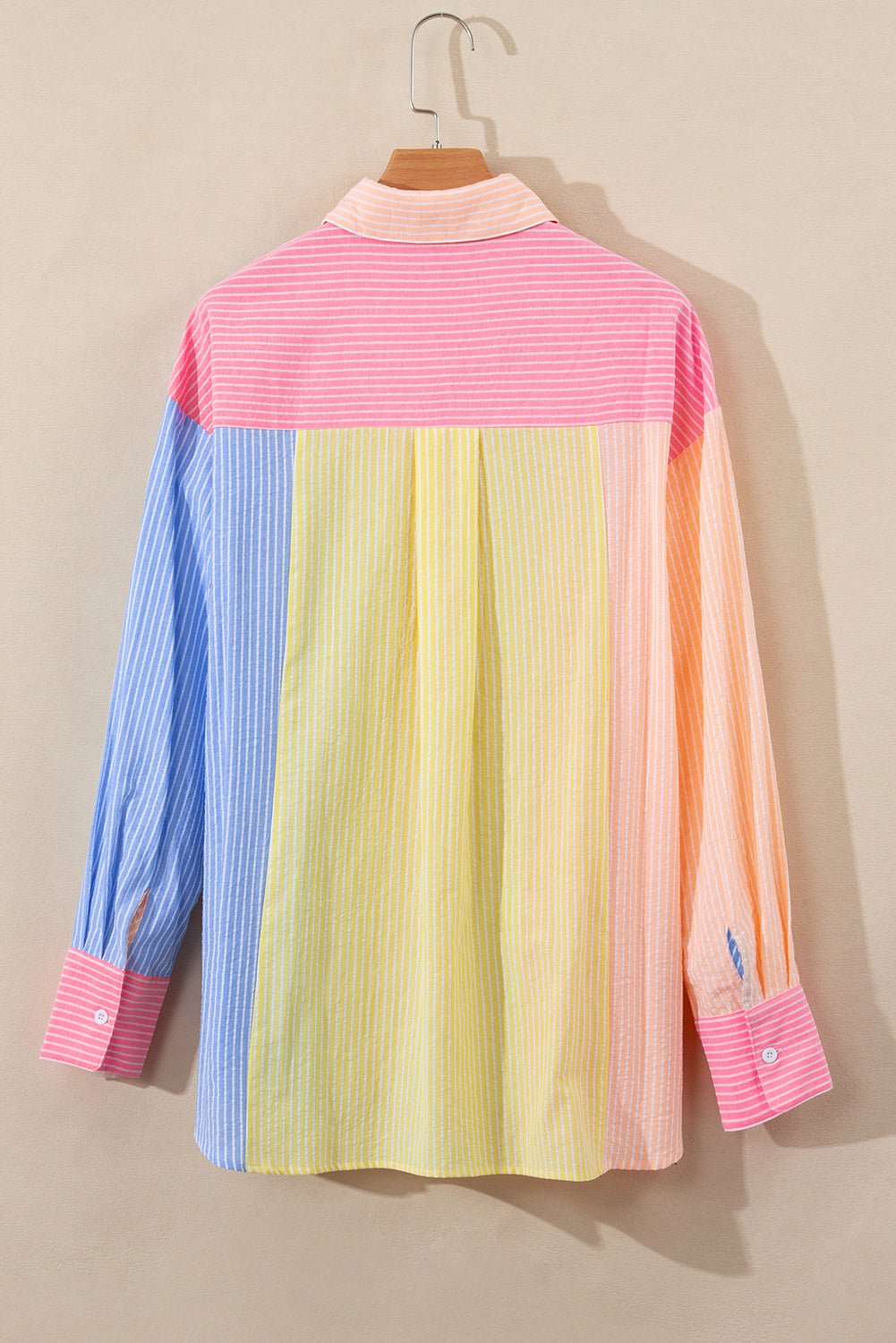 Camisa oversize con botones y bloques de color de rayas rosas