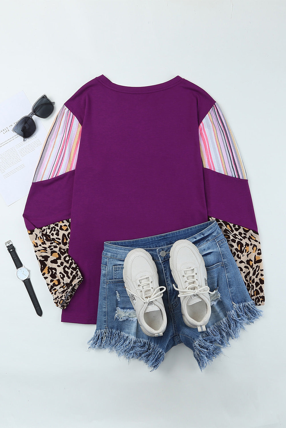 Blusa de talla grande con mangas a rayas de leopardo y bloques de color morado