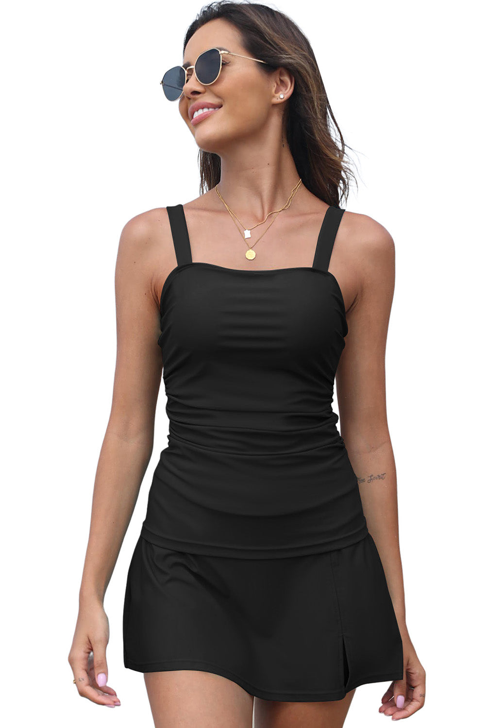 Traje de baño tankini con escote cuadrado fruncido y tirantes ajustables en color negro