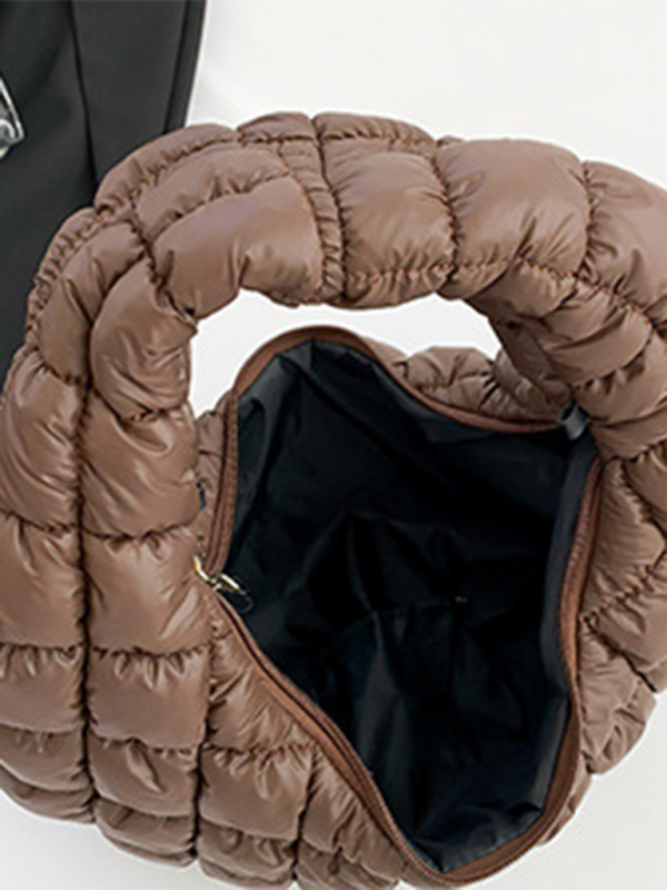 Bolso de mano acolchado sencillo 