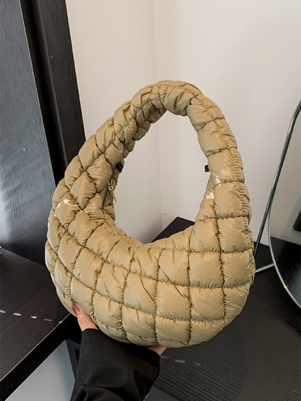 Bolso de mano acolchado sencillo 
