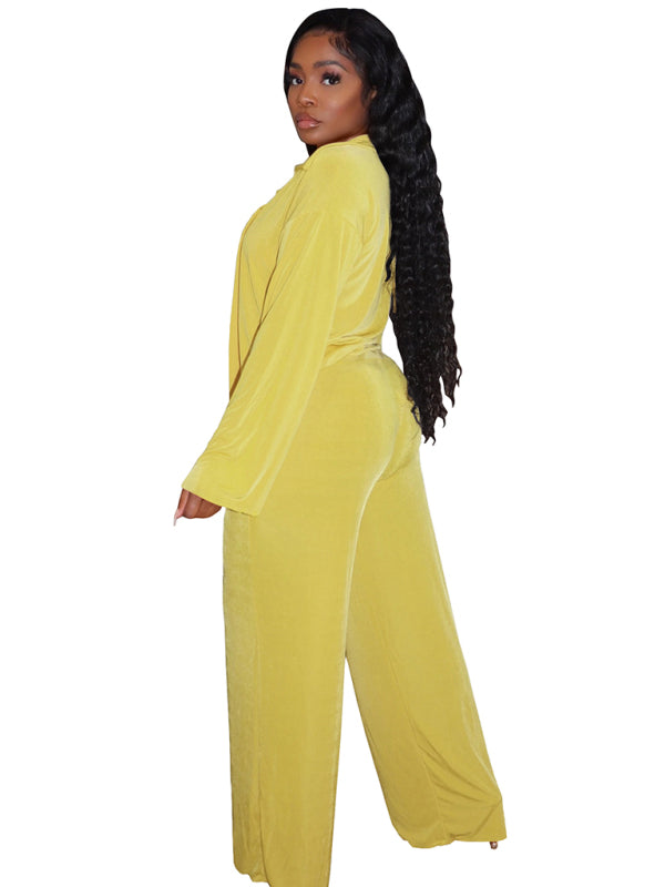 Traje cálido de terciopelo casual de moda para mujer. 